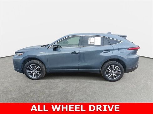 Used 2021 Toyota Venza LE image 8