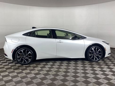 Used 2024 Toyota Prius Prime FWD image 24