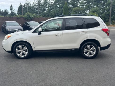 Used 2014 Subaru Forester 2.5i Premium w/ Popular Package #2 AWD/4WD image 4