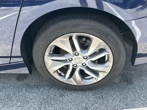 Used 2019 Honda Accord LX image 11