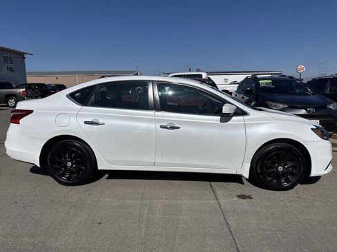 Used 2019 Nissan Sentra SV image 9