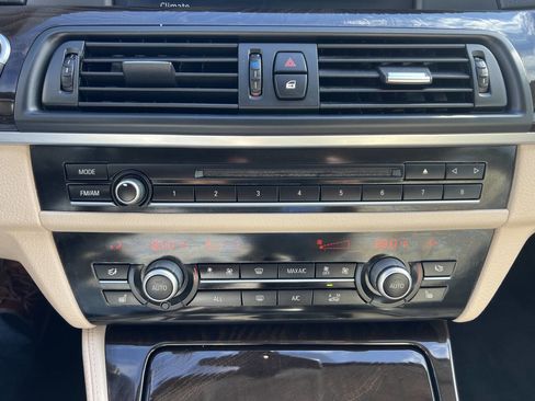 Used 2013 BMW 528i xDrive Sedan image 15