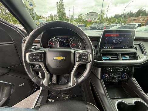 Used 2021 Chevrolet Suburban Premier AWD/4WD image 10