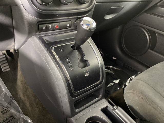 Used 2015 Jeep Patriot Latitude AWD/4WD image 26
