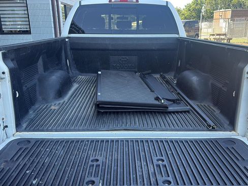 Used 2011 Toyota Tundra 2WD Double Cab w/ Tow Pkg image 19