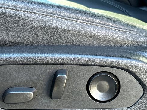 Used 2022 Chevrolet Tahoe LT w/ Luxury Package image 15