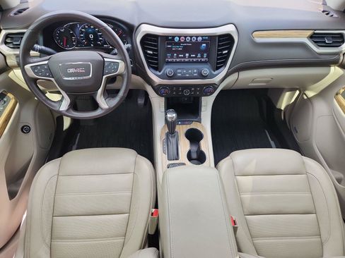 Used 2019 GMC Acadia Denali w/ Technology Package FWD image 21