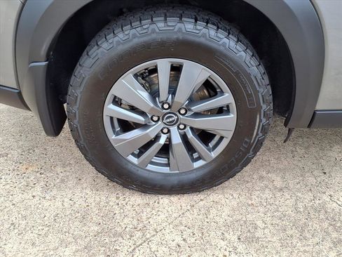 Used 2022 Nissan Pathfinder SV image 28