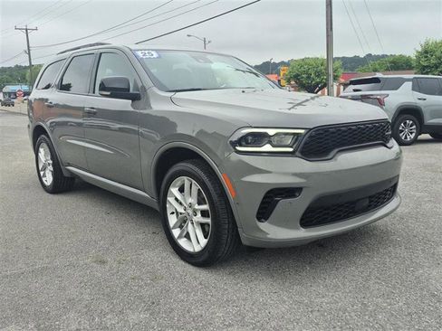 Used 2025 Dodge Durango GT AWD/4WD image 3