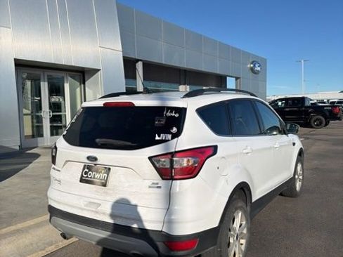 Used 2018 Ford Escape SE w/ SE Sync 3 Package image 12