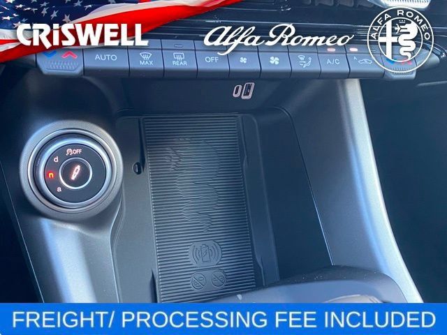 New 2025 Alfa Romeo Tonale w/ Premium Package AWD/4WD image 30