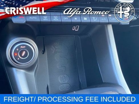 New 2025 Alfa Romeo Tonale w/ Premium Package AWD/4WD image 30