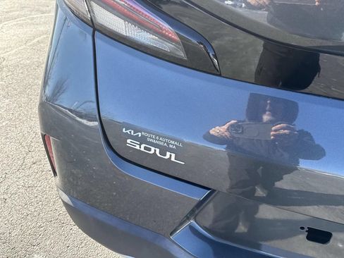 Used 2023 Kia Soul EX image 5