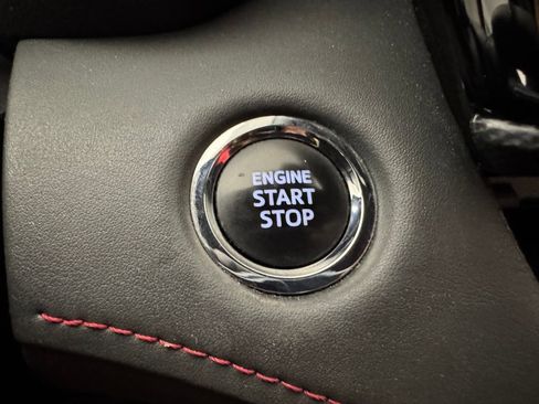 Used 2023 Toyota Highlander XSE FWD image 22