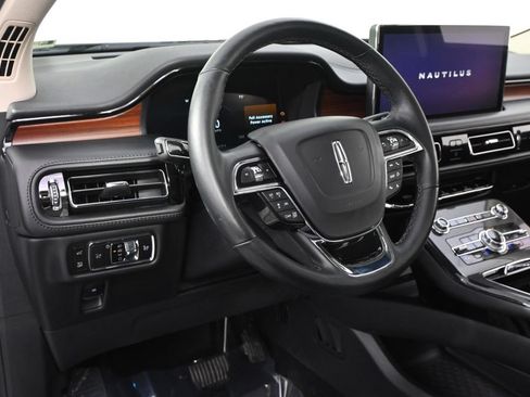 Used 2023 Lincoln Nautilus Reserve w/ Equipment Group 201A AWD/4WD image 11