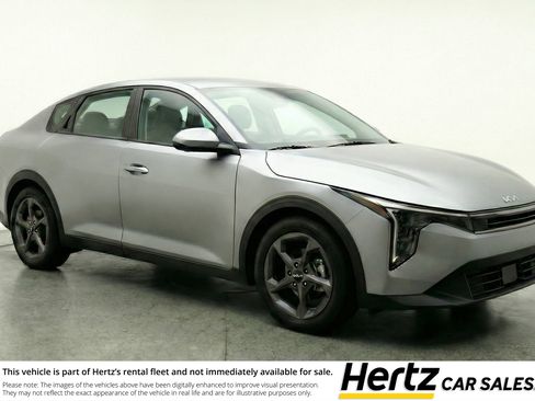 Used 2025 Kia K4 FWD image 1
