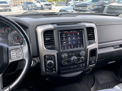 Used 2019 RAM 1500 Big Horn AWD/4WD image 15
