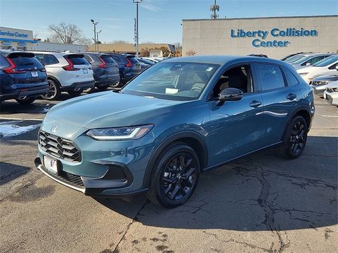 Used 2025 Honda HR-V Sport image 3