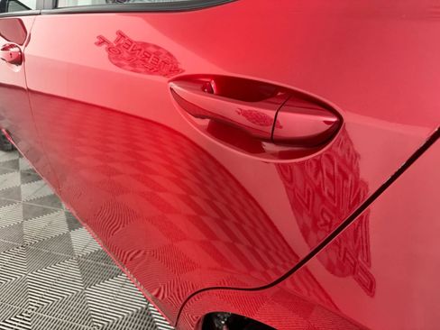 Used 2015 Toyota Corolla LE image 24