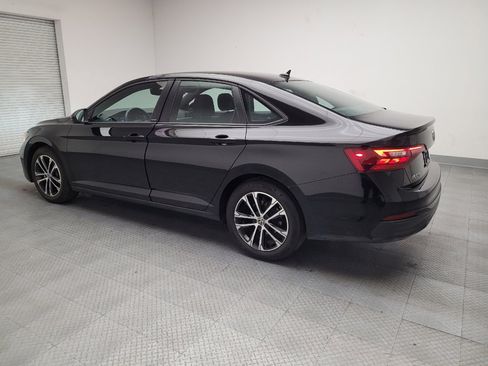 Used 2024 Volkswagen Jetta Sport image 3