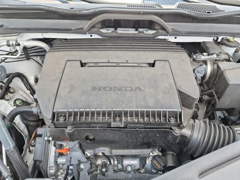 Certified 2025 Honda Pilot Sport image 22