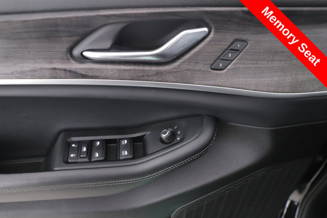 Used 2025 Jeep Grand Cherokee L Limited AWD/4WD image 19