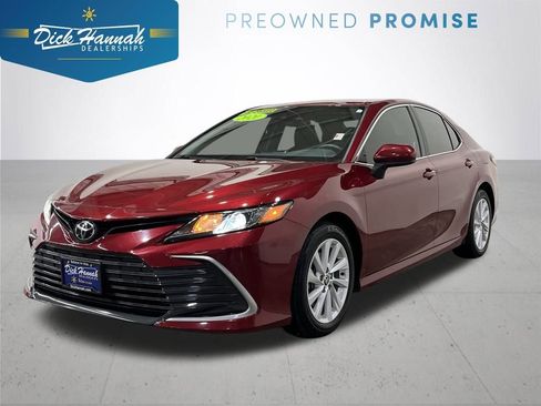 Used 2021 Toyota Camry LE image 1