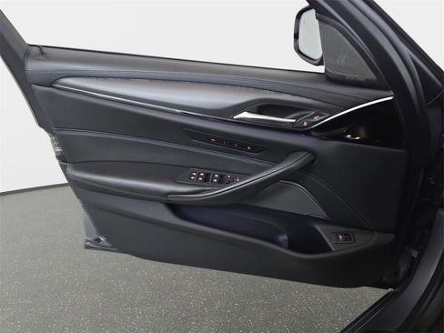 Used 2019 BMW M5 w/ Executive Package image 27