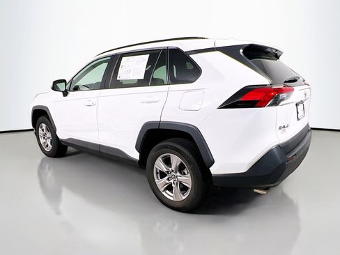 Used 2022 Toyota RAV4 XLE image 8