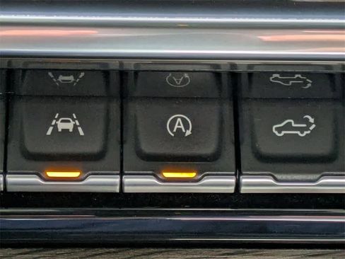 Used 2022 Chevrolet Silverado 1500 LT image 26