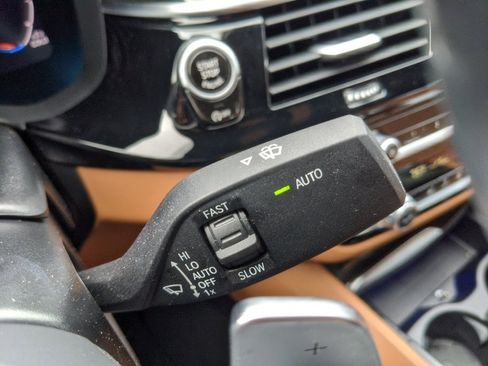 Used 2023 BMW 530i w/ M Sport Package image 50