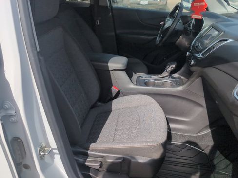 Used 2023 Chevrolet Equinox LT AWD/4WD image 22