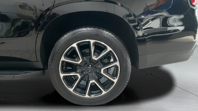 Used 2022 Chevrolet Tahoe RST w/ Luxury Package AWD/4WD image 24
