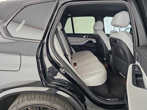 Used 2024 BMW X5 xDrive40i w/ M Sport Package image 12