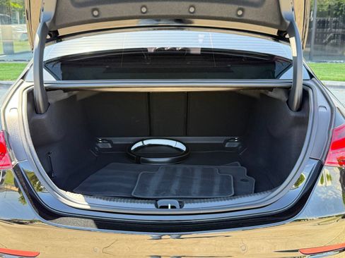 Used 2025 Mercedes-Benz C 300 Sedan image 15
