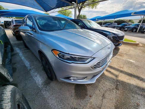 Used 2017 Ford Fusion Energi Titanium FWD image 1