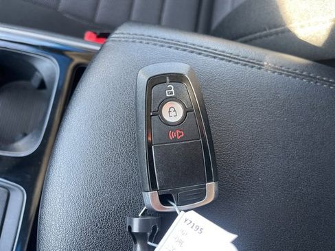 Used 2020 Ford Edge SE image 63