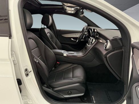 Used 2023 Mercedes-Benz GLC 300 4MATIC Coupe image 23