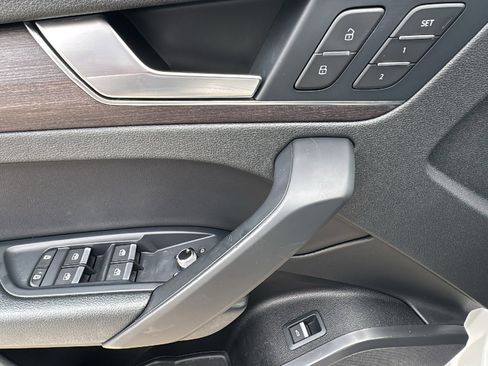 Used 2021 Audi Q5 2.0T Premium image 13