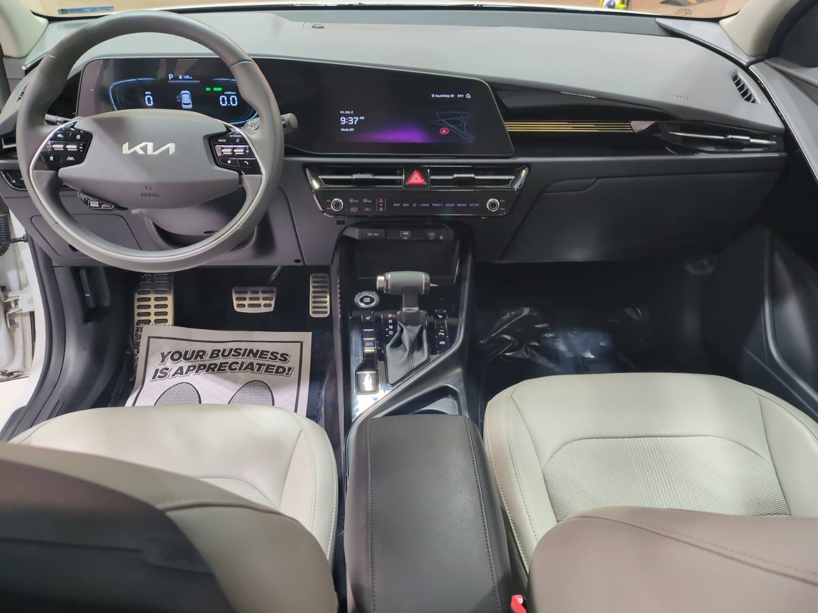 Certified 2024 Kia Niro EX Touring FWD image 14