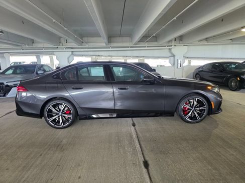 New 2027 BMW 530i w/ M Sport Package RWD image 3