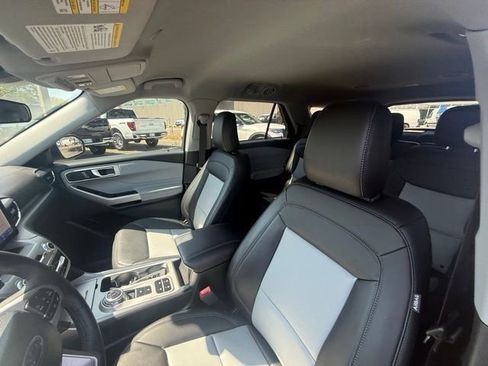 New 2024 Ford Explorer XLT w/ Equipment Group 202A image 13