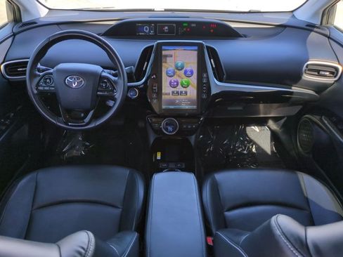 Used 2022 Toyota Prius Prime XLE FWD image 16