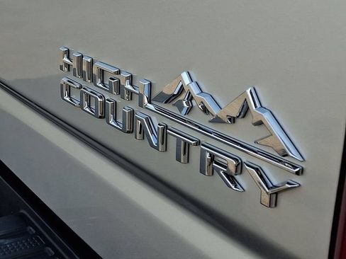 Used 2022 Chevrolet Silverado 3500 High Country AWD/4WD image 31