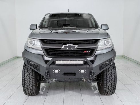 Used 2019 Chevrolet Colorado Z71 AWD/4WD image 3