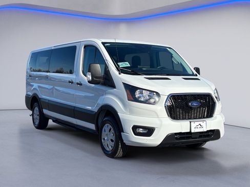 Used 2023 Ford Transit 350 XLT image 8