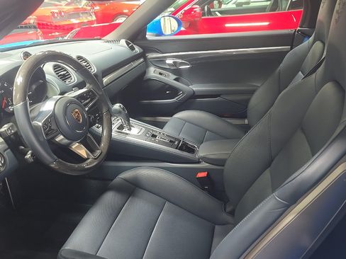 Used 2025 Porsche 718 Boxster GTS w/ Premium Package RWD image 3