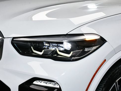 Used 2020 BMW X5 xDrive40i w/ M Sport Package AWD/4WD image 73