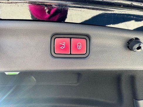 Certified 2022 Mercedes-Benz C 300 Sedan image 23