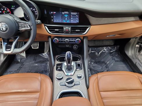 Used 2020 Alfa Romeo Giulia Ti w/ Quick Order Package 22X Lusso image 3